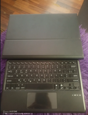 Wireless Bluetoodh keybord und case for tablet cover