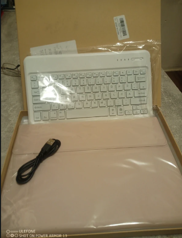 Kabellose Bluetooth-Tastatur und Hülle für Tablet